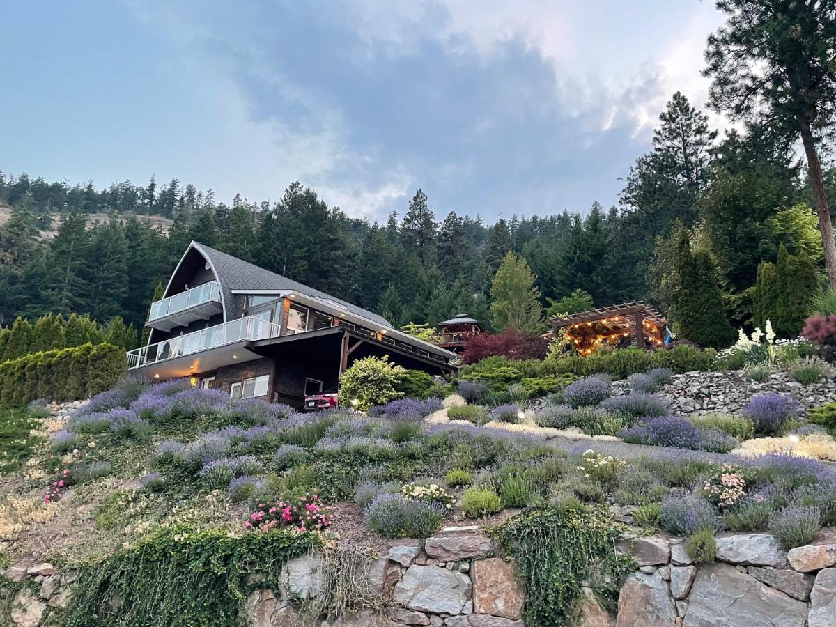 Les Chambres Roses West Kelowna Exterior photo